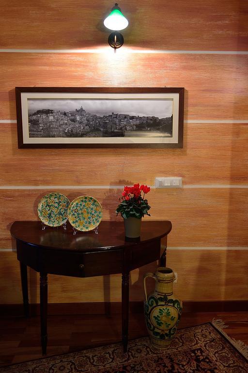 Il Triclinio B&B ピアッツァ・アルメリーナ エクステリア 写真